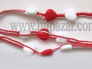 Мартеница гривна бяло и червено със сърце 1656
