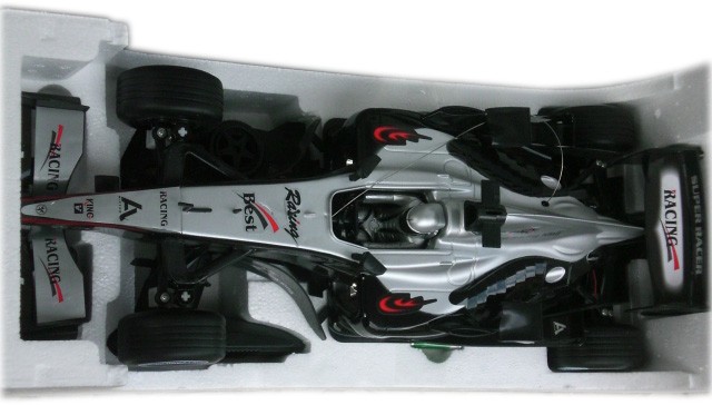 Страхотна Спортна кола с радиоуправление