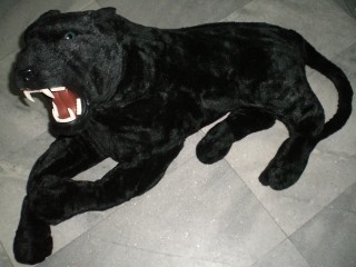 Плюшена Пума легнала - голяма