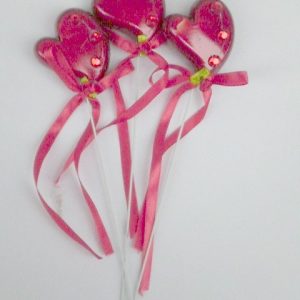 Сърце с панделки на стойка