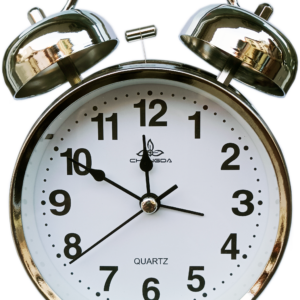 Класически часовник с големи цифри