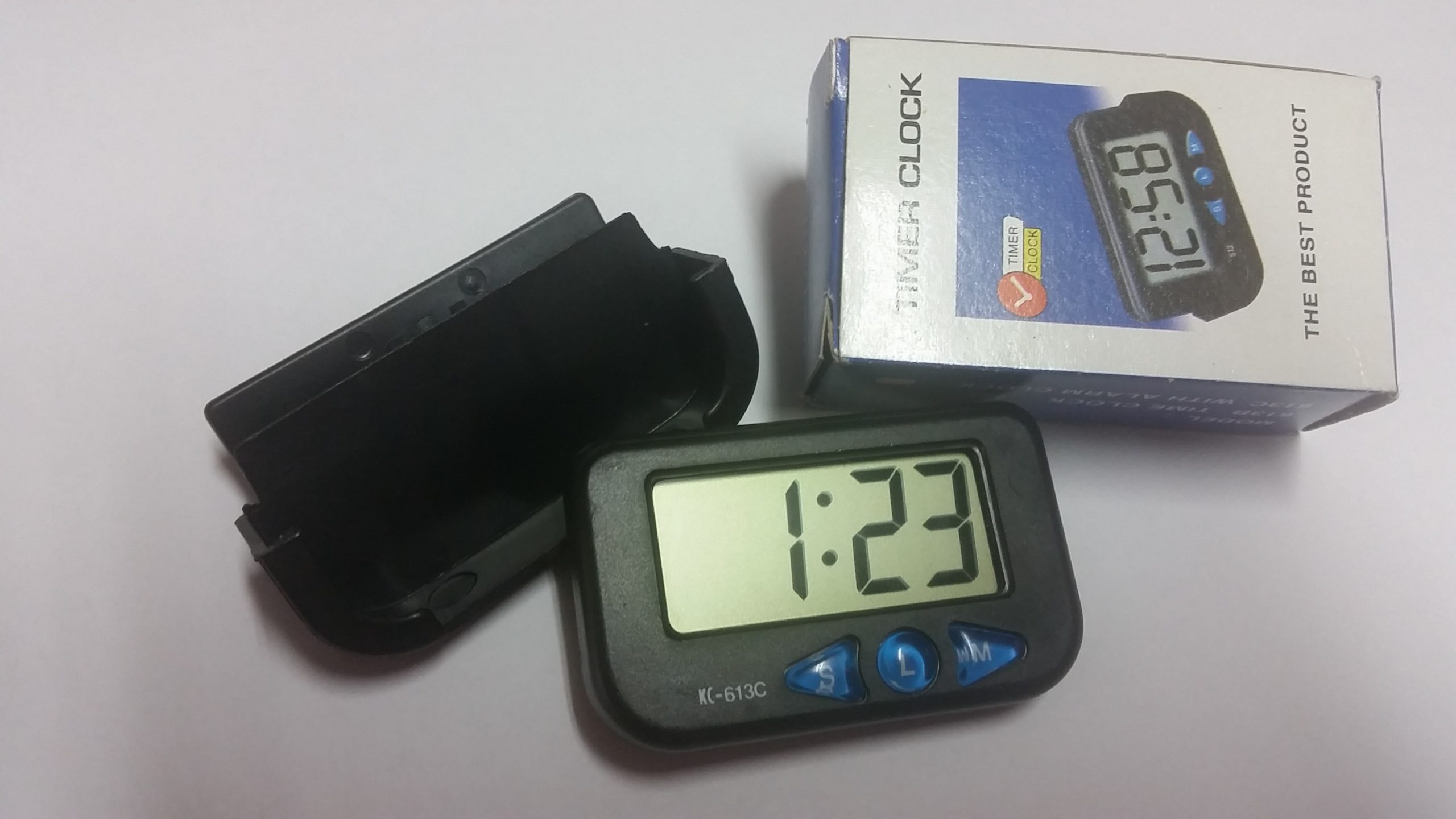 Електронен часовник за кола със стойка