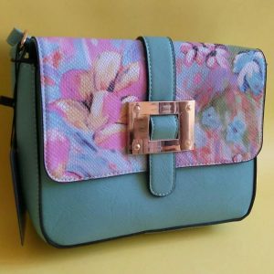 Дамска чанта с цветя за през рамо - зелена