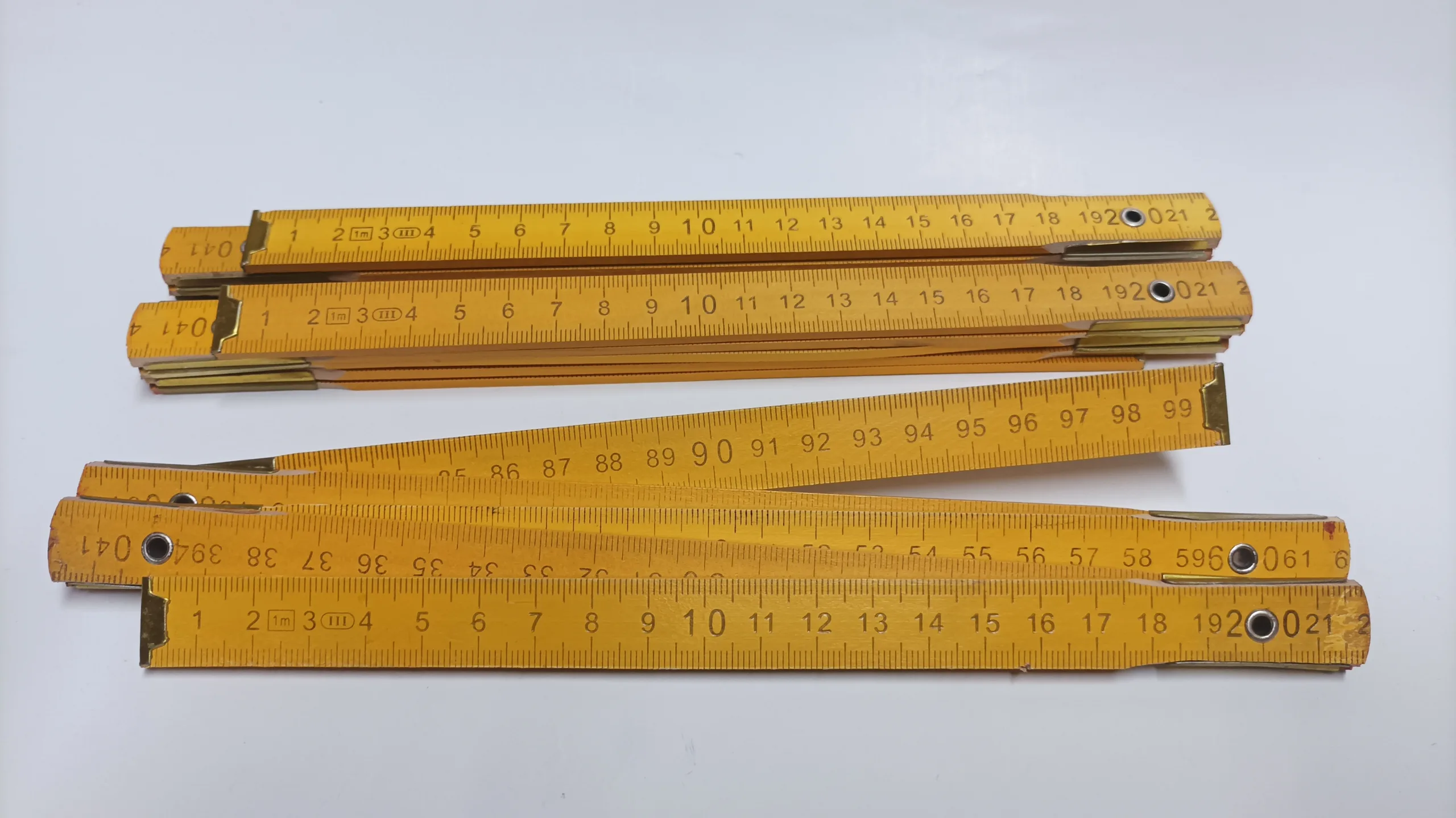 Дървен метър